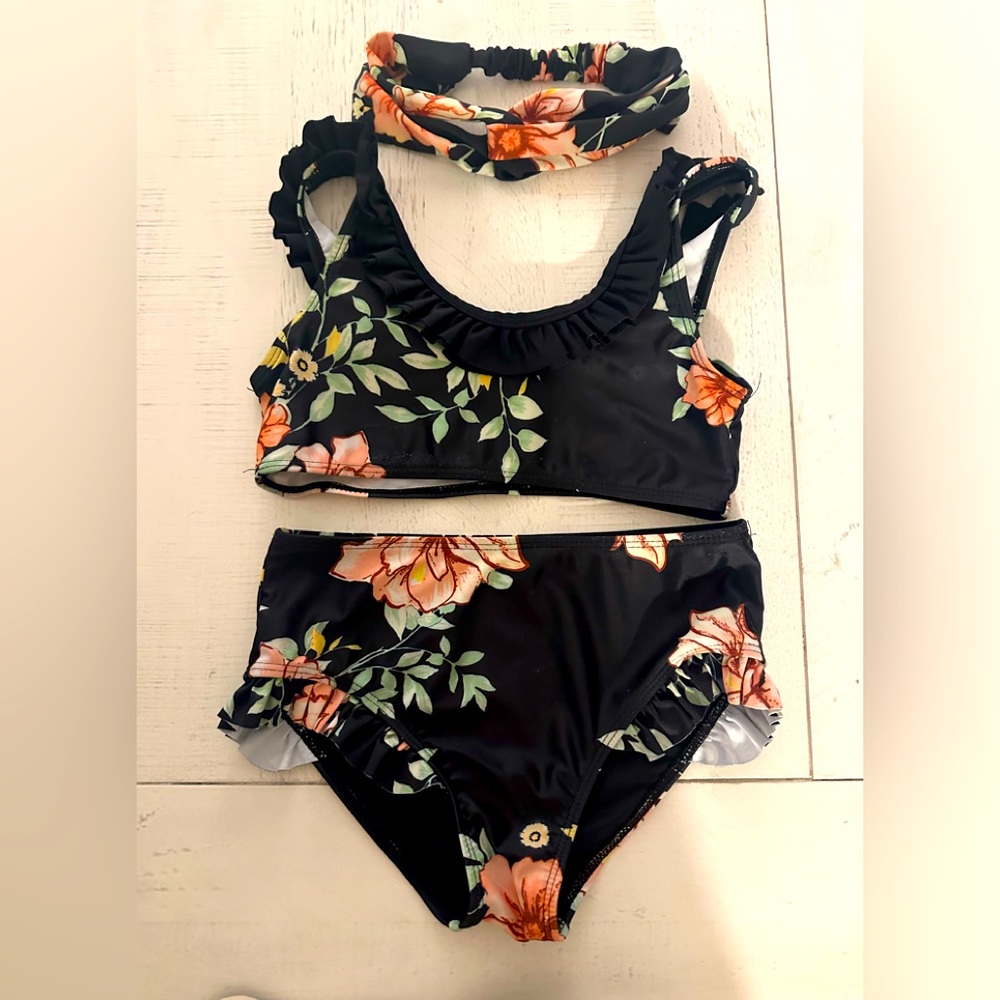 Girls two piece swimsuit - size 8